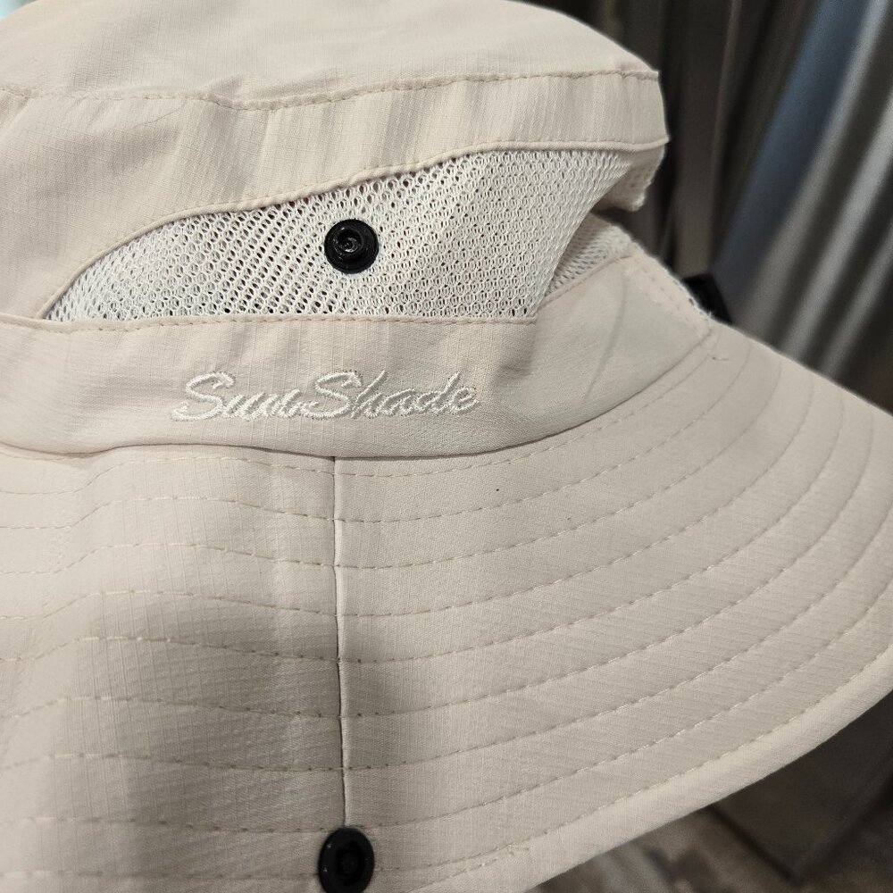Sunshade Birder Outdoor Hat with Pony Tail holder Brand New!